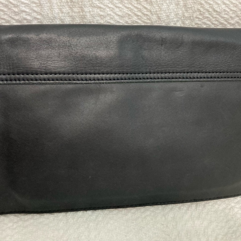 The Guess by Marciano Elin Kling clutch purse - Picture 2 of 5